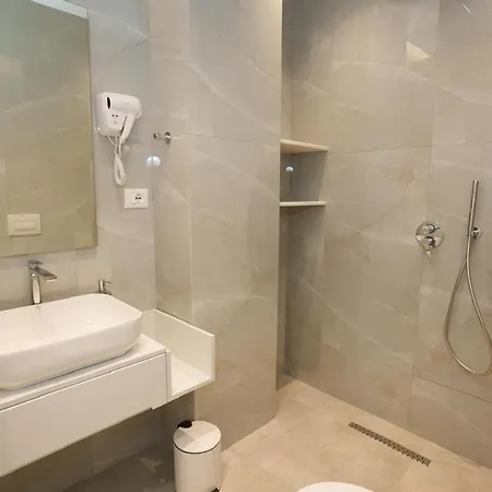 Apartment Celo Sarande
