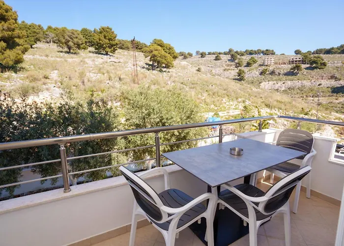 Apartment Celo Sarande